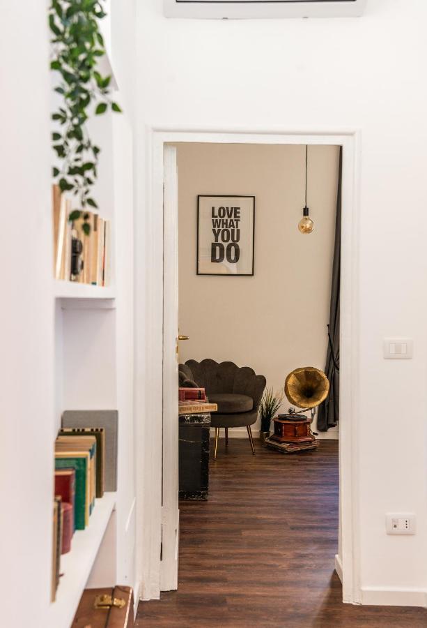 Via Del Corso Apartment Rom